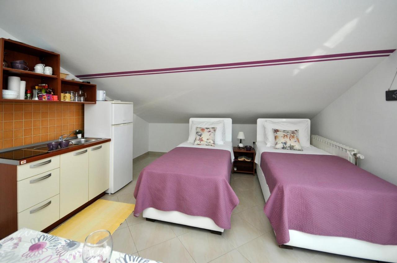 Apartments Roza Trogir Exterior foto
